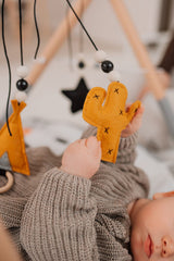 Spielbogen Babygym aus Holz und Filz - Kaktus Tukan