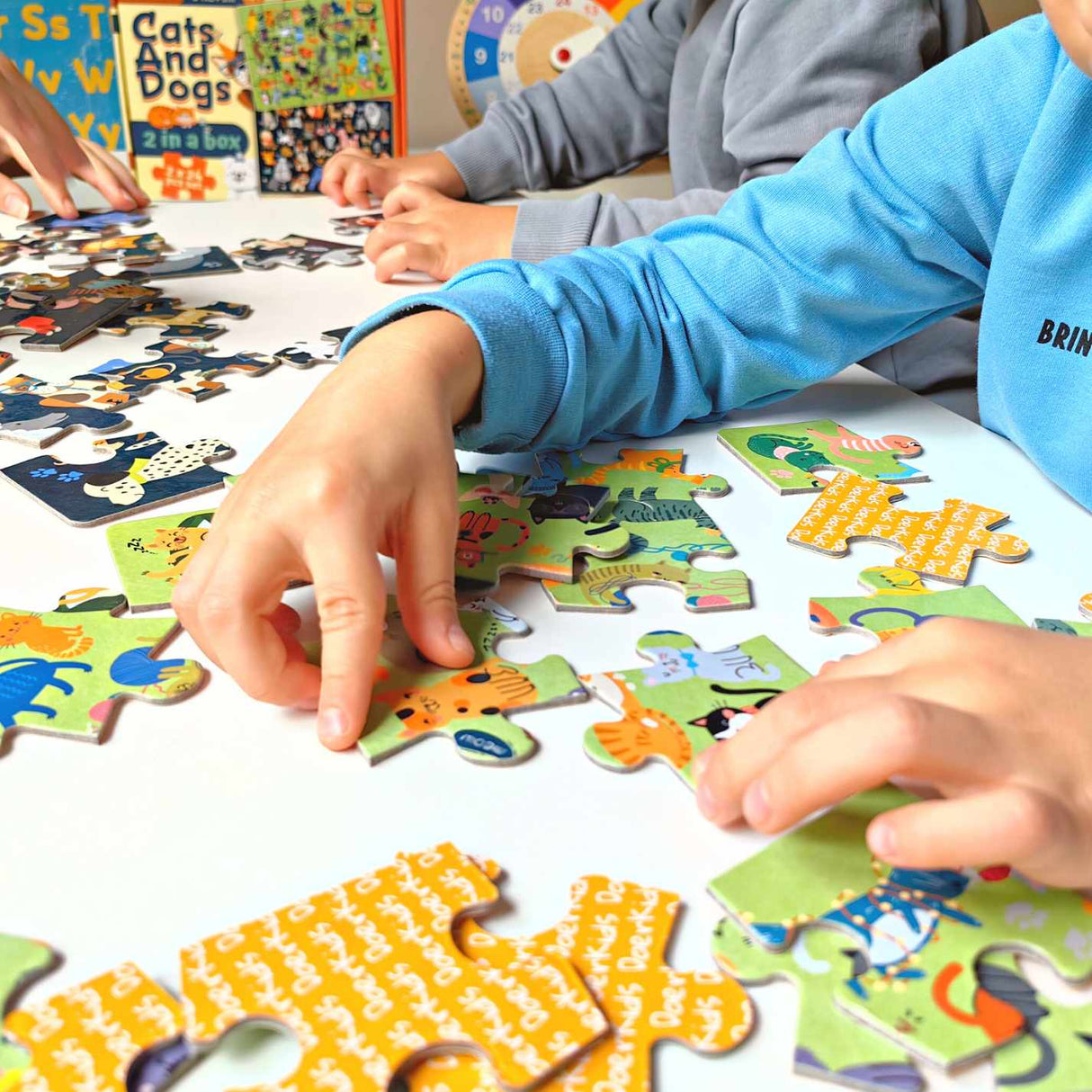 Katzen und Hunde Puzzle 2 in 1