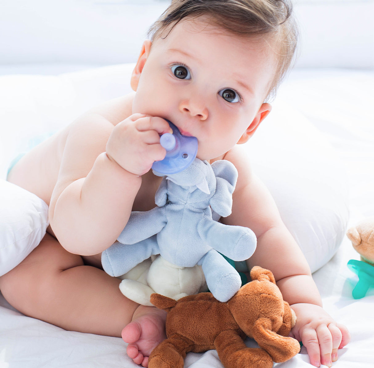 SLEEP BUDDY Schlaf Kuscheltier mit Schnuller Braunbär Moi-braun