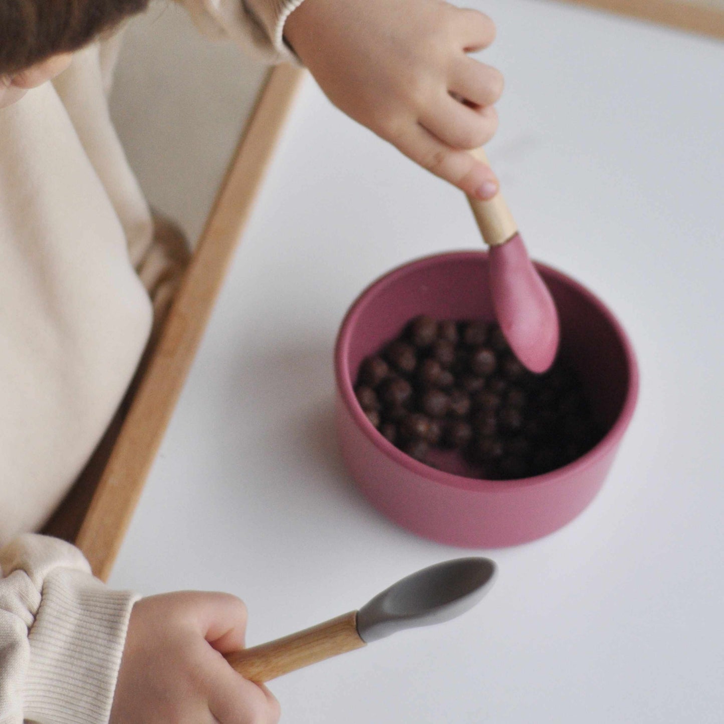 SCOOPS spoon with bamboo handle-pink/powdergaru