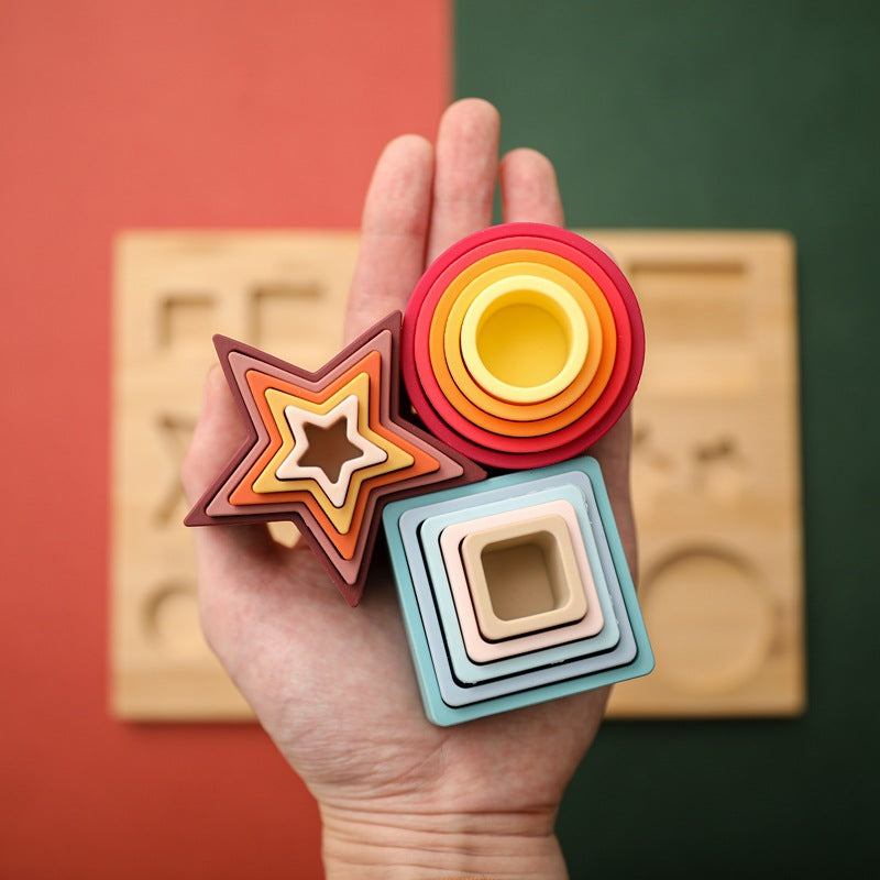 Farben- und Formen-Steckspiel, Lernspielzeug aus Silikon und Holz