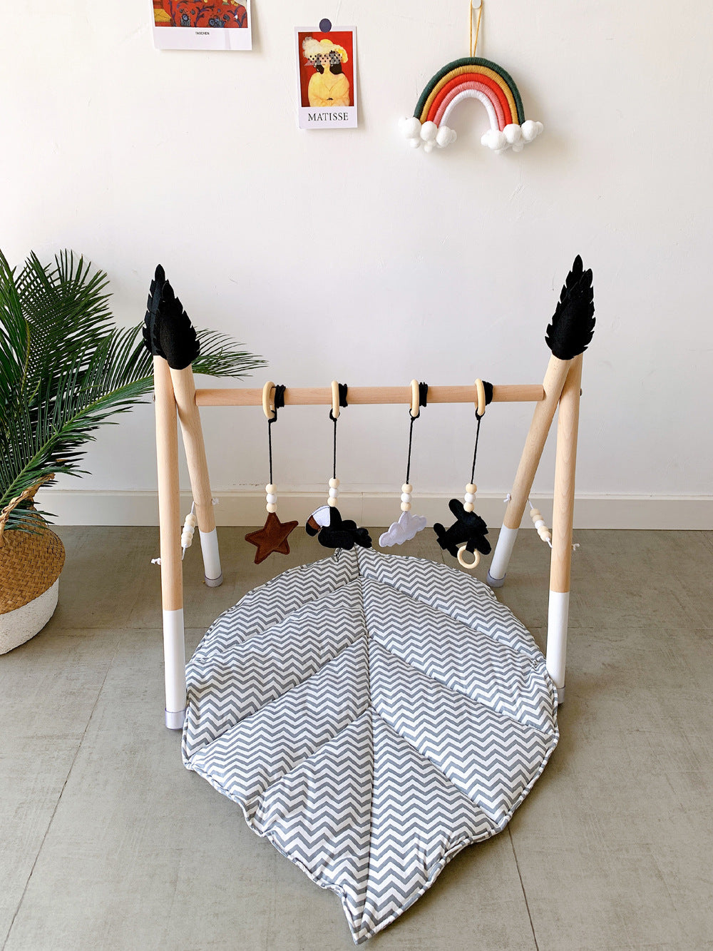 Spielbogen Babygym aus Holz und Filz - Flugzeug Tukan
