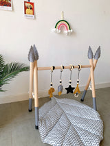 Play arch baby gym made of wood and felt - cactus teepee