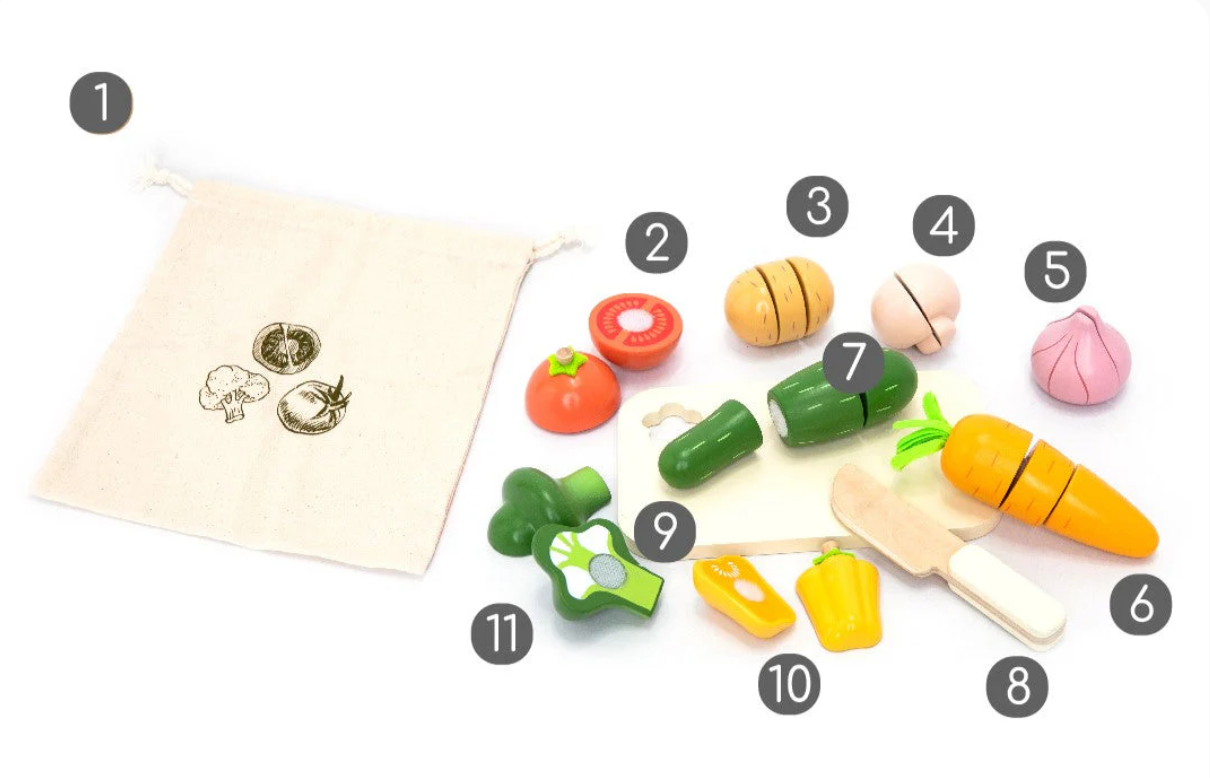 Wooden vegetable cutting set