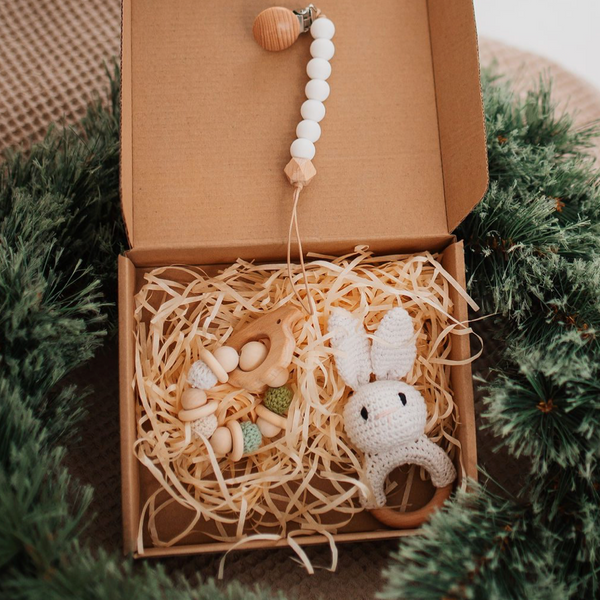 Baby Box - Gift Set Teething Ring/Pacifier Chain/Rattle - White